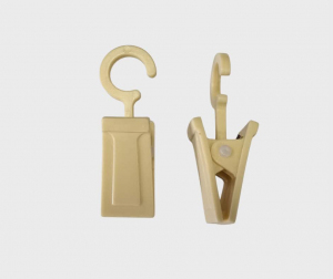 Agrafka z żabką sosna (op. 100 szt)